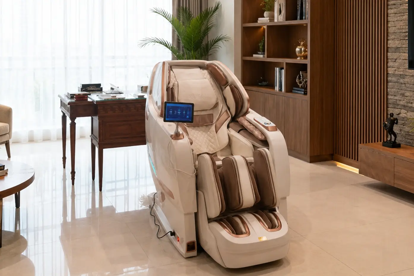 Riya Mehta using Rotai R-ZENORA massage chair